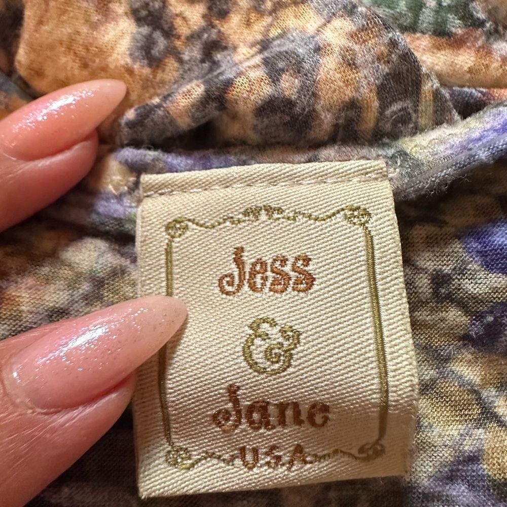 Jess & Jane Multicolor Patterned Top - Picture 4 of 5